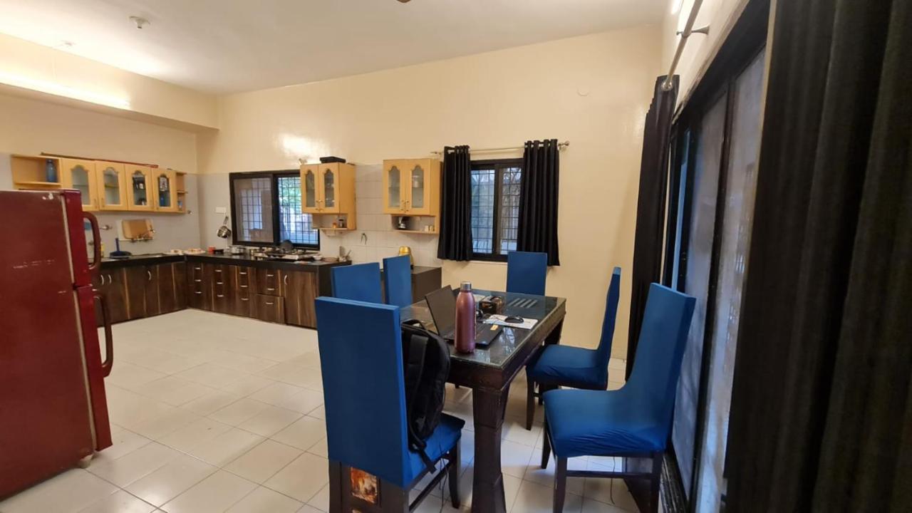 Rostel Backpackers Hostel Pune Bagian luar foto