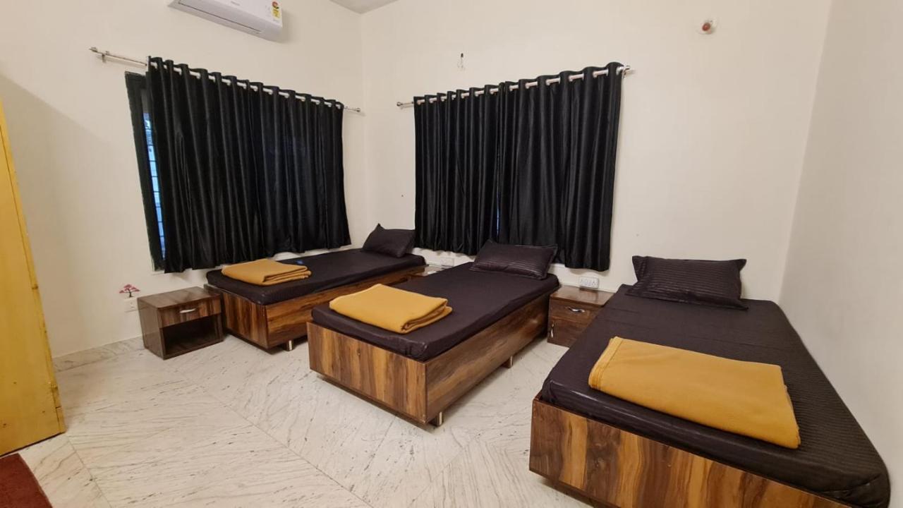 Rostel Backpackers Hostel Pune Bagian luar foto