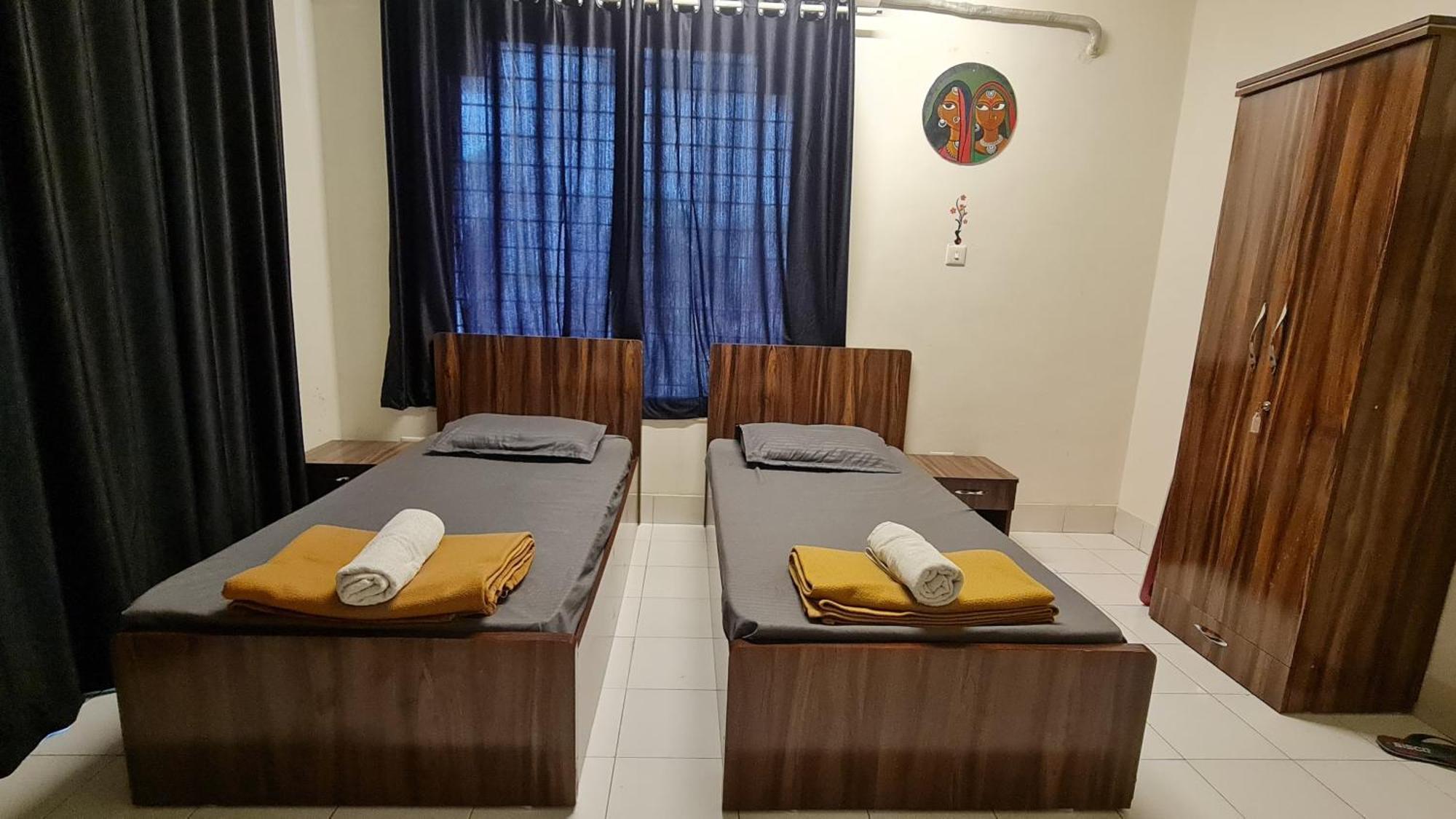 Rostel Backpackers Hostel Pune Bagian luar foto