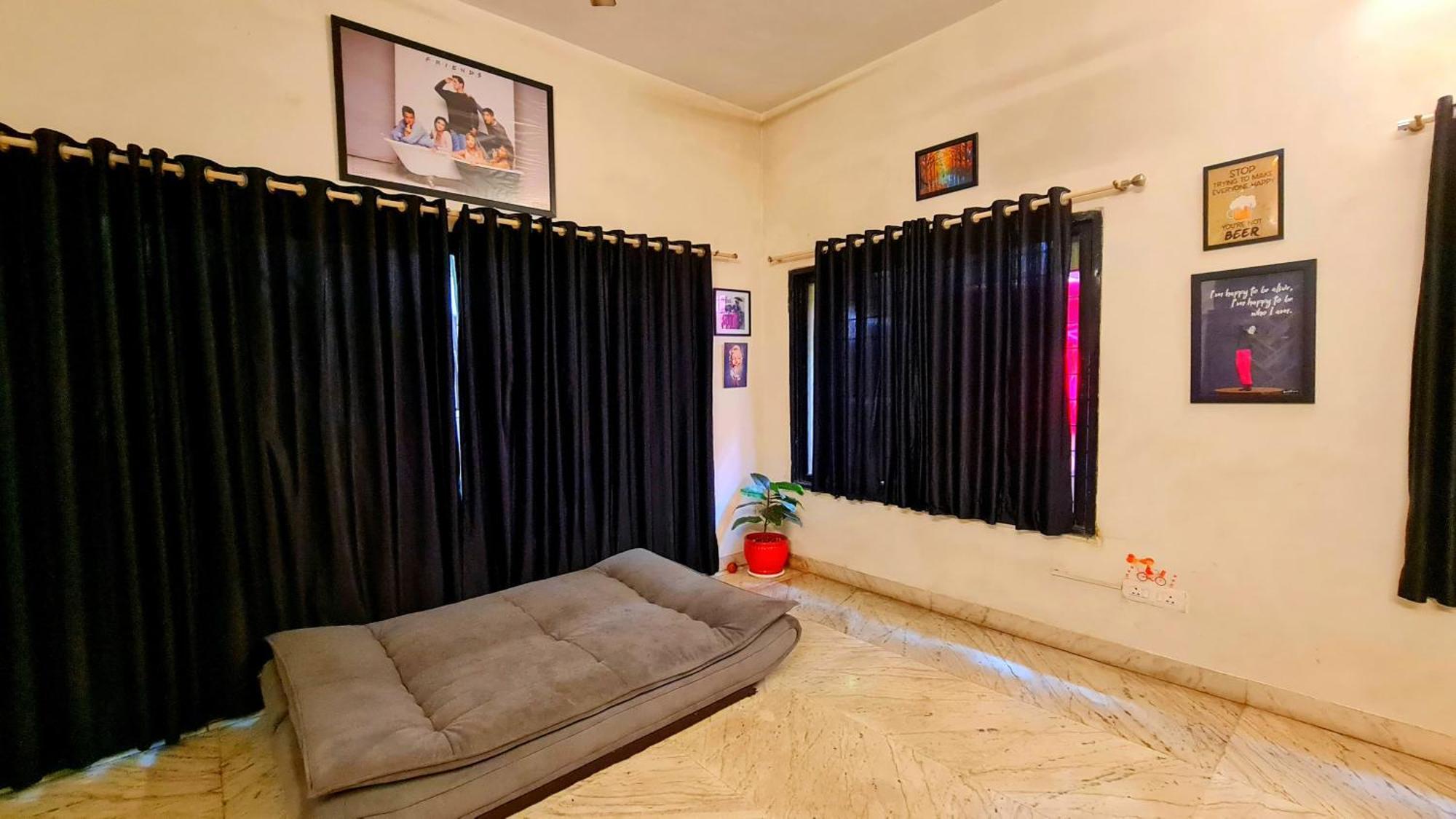 Rostel Backpackers Hostel Pune Bagian luar foto