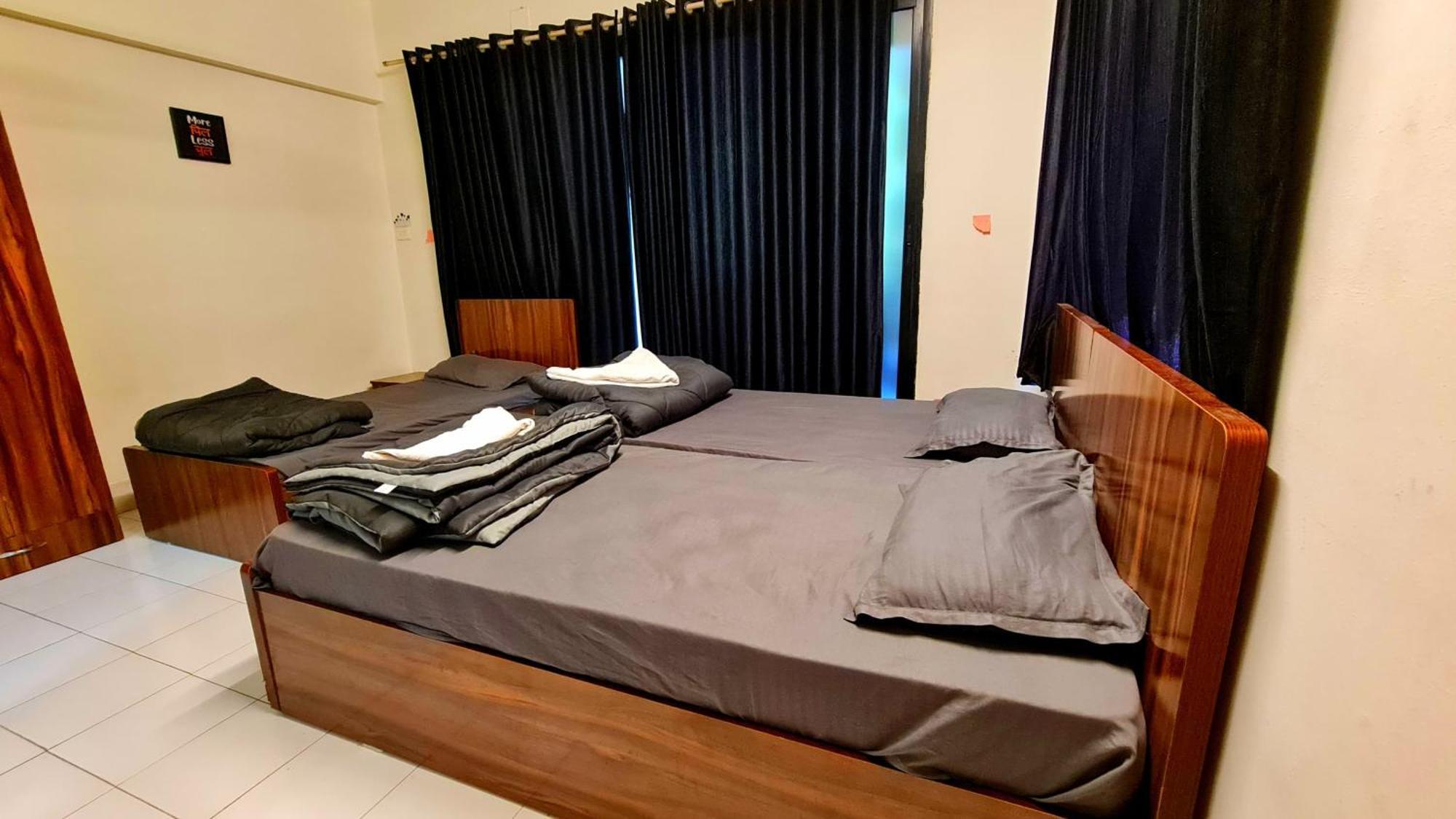 Rostel Backpackers Hostel Pune Bagian luar foto