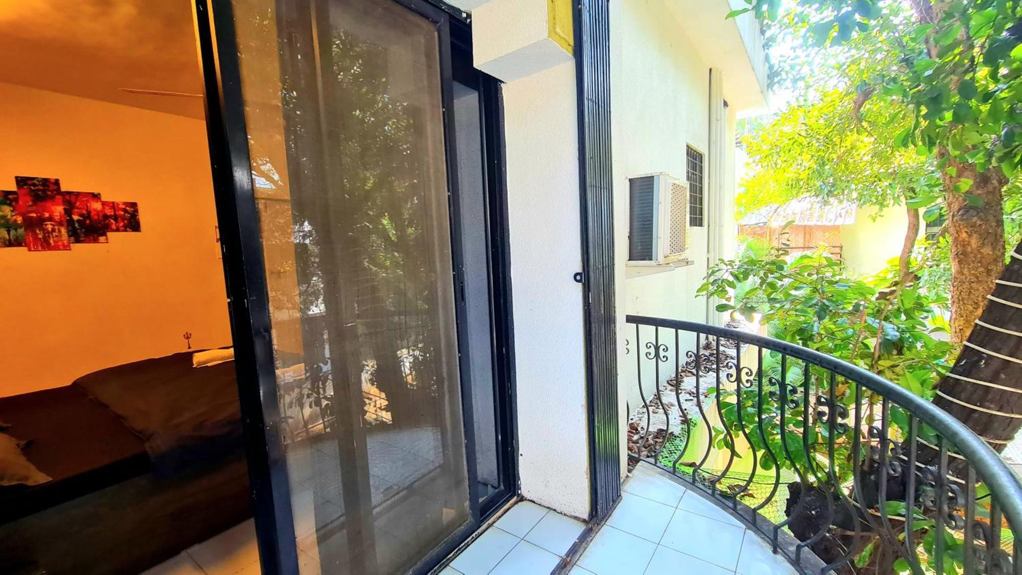 Rostel Backpackers Hostel Pune Bagian luar foto