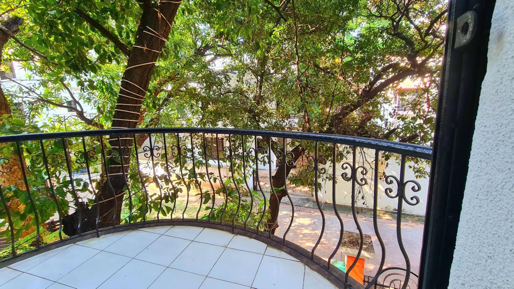 Rostel Backpackers Hostel Pune Bagian luar foto