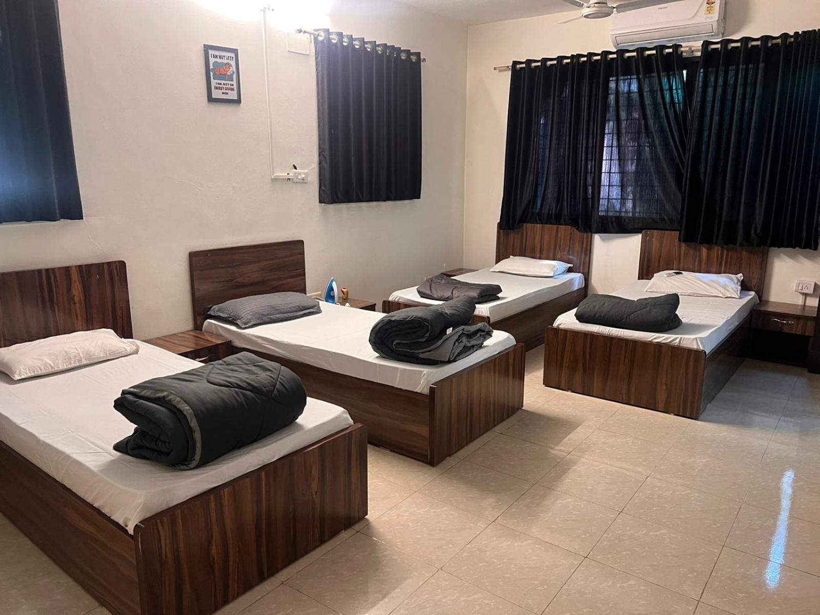 Rostel Backpackers Hostel Pune Bagian luar foto